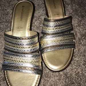 Naturalizer brand wedges made in Italy